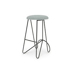 環(huán)線(xiàn)吧椅 Loop Bar Stool