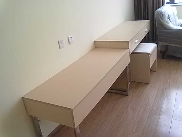 河南萬(wàn)眾集團辦公家具工程案例展示